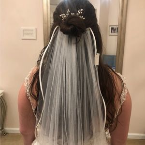 UNUSED brand new bridal veil. Chiffon with soft white French edge.